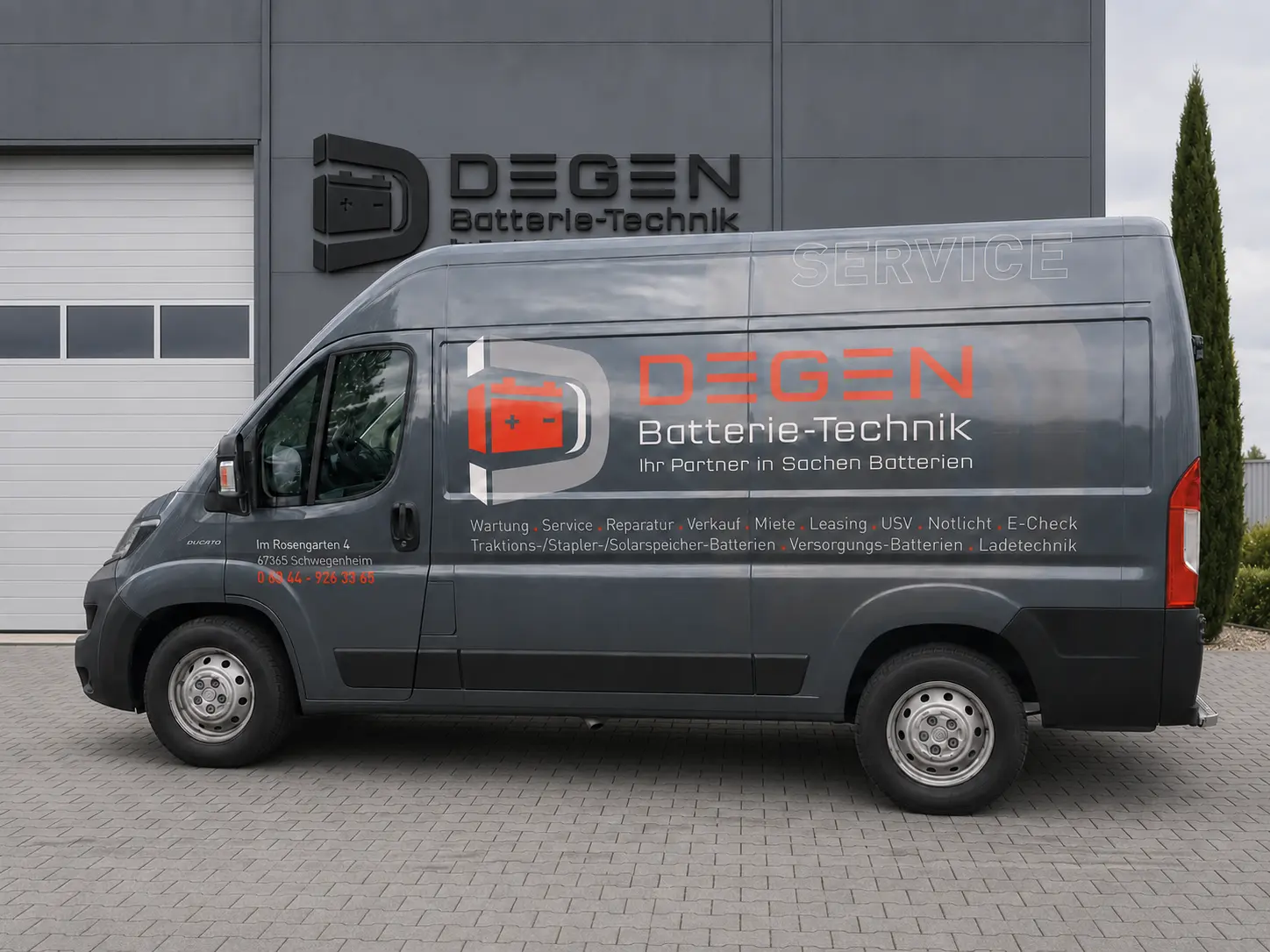 Servicefahrzeug von Degen Batterietechnik